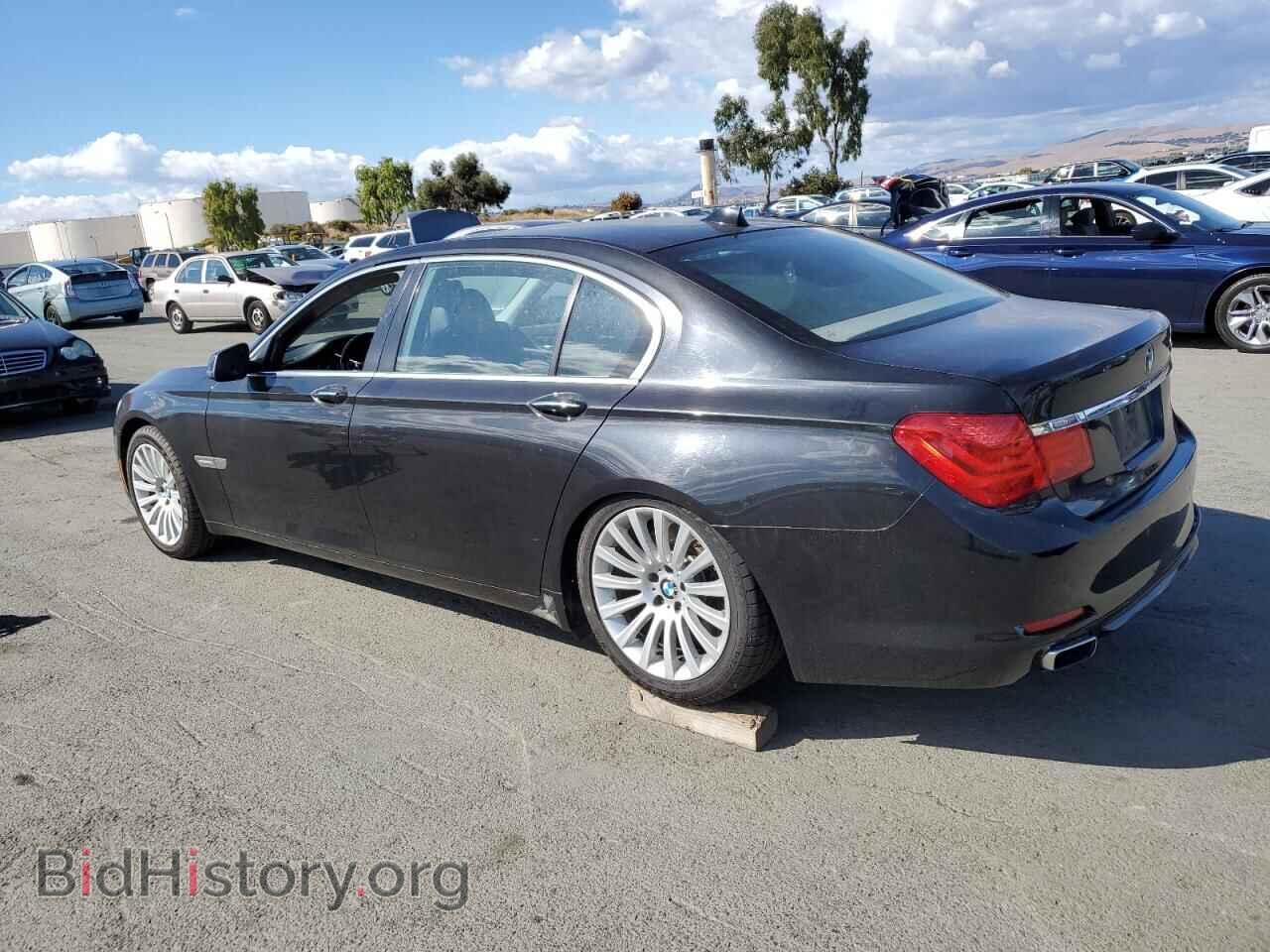 2012 BMW 7 SERIES - VIN: WBAKB8C54CDX21005 - Фото 2