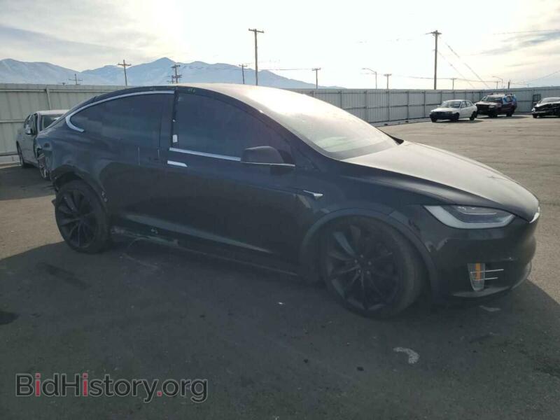 2017 Tesla MODEL X (VIN 5YJXCBE20HF078528) — photo 4 of 12