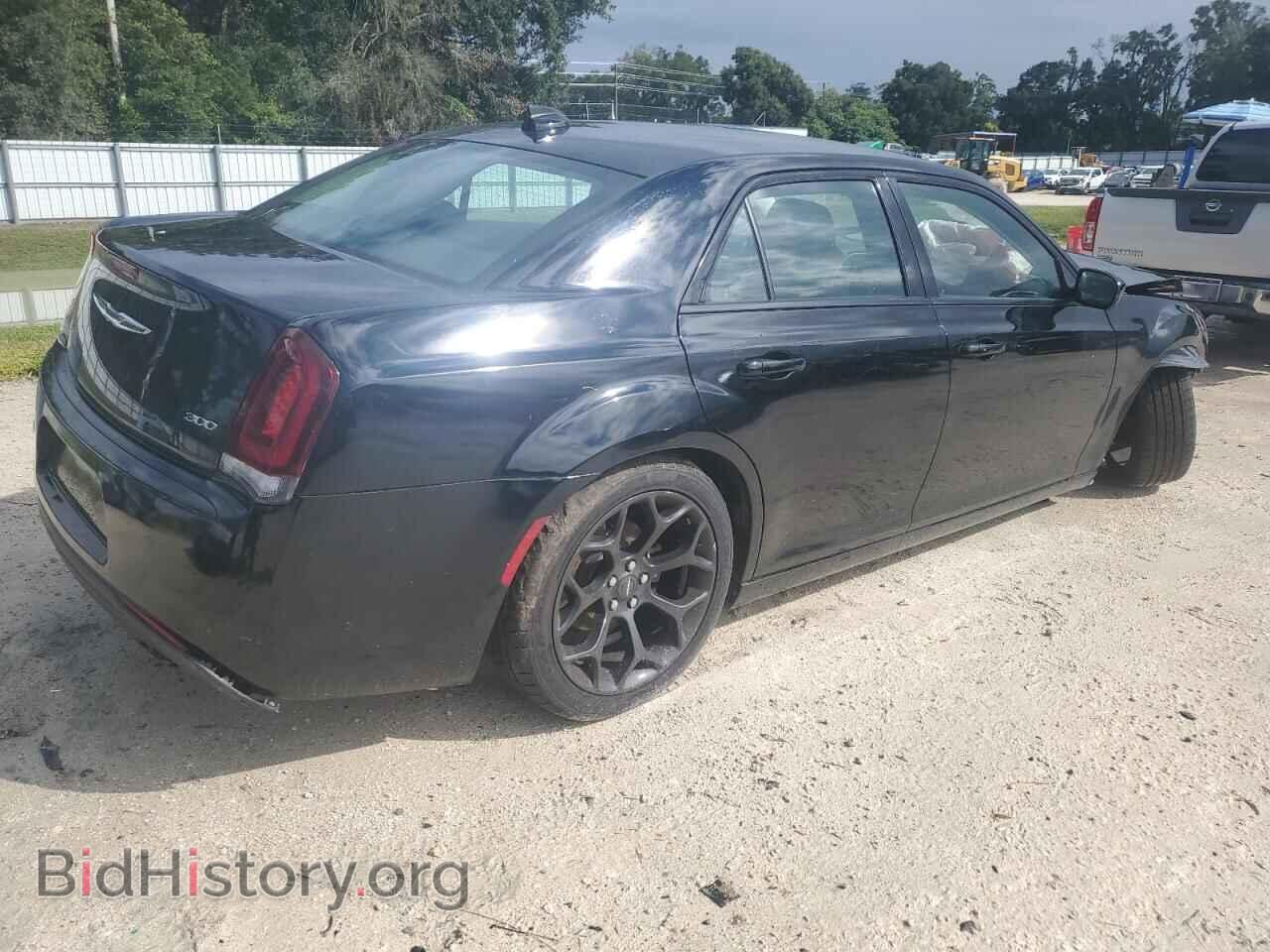 2019 CHRYSLER 300 - VIN: 2C3CCAAG7KH694033 - Фото 3