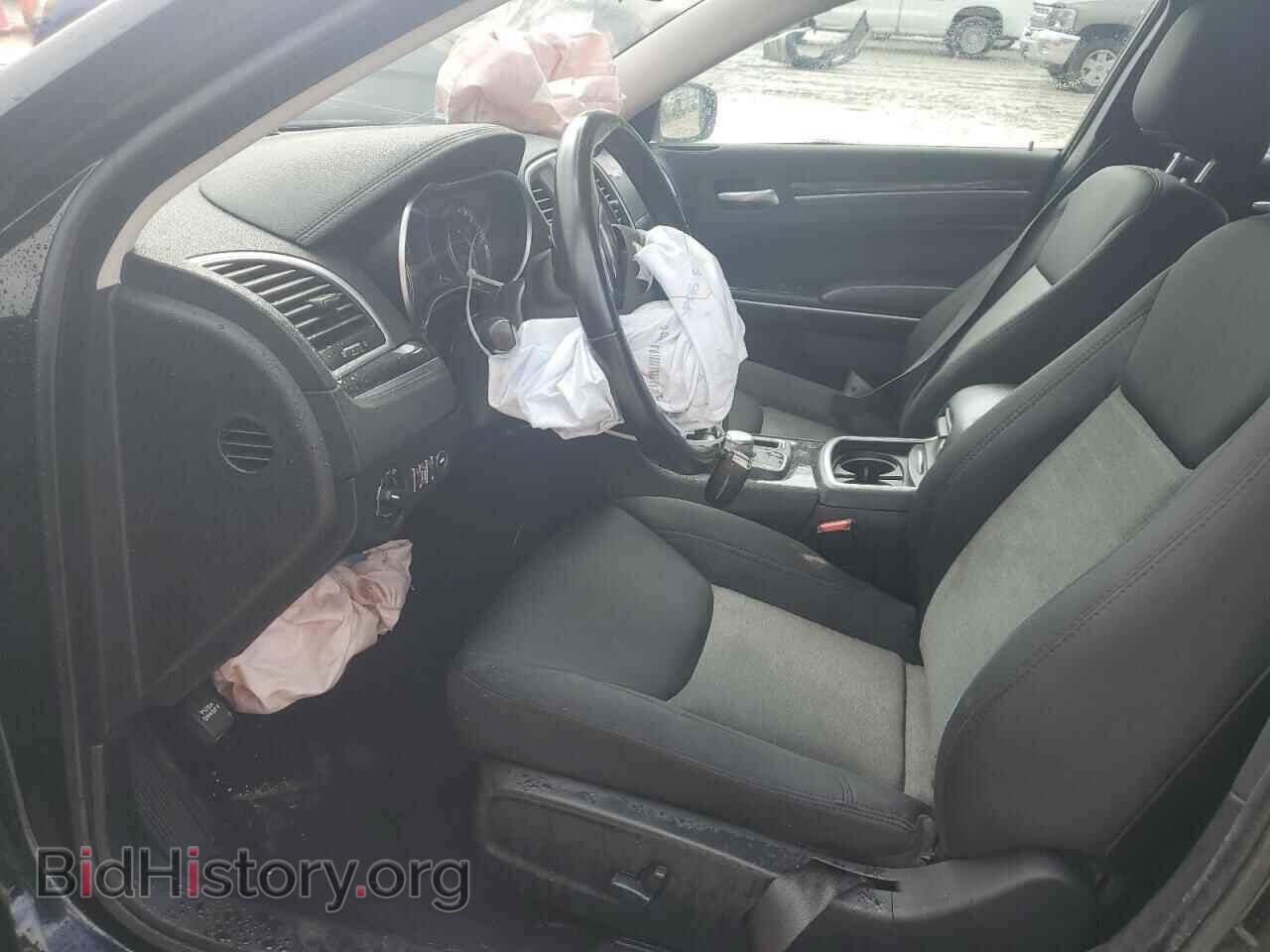 2019 CHRYSLER 300 - VIN: 2C3CCAAG7KH694033 - Фото 7