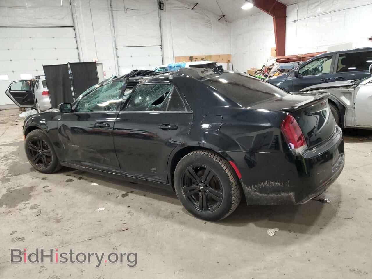 2017 CHRYSLER 300 - VIN: 2C3CCAGG6HH512600 - Фото 2