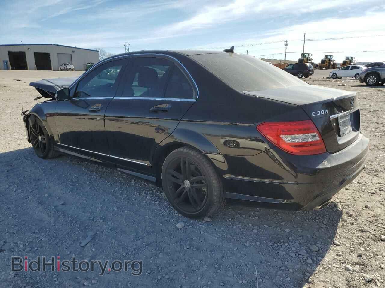 2012 MERCEDES-BENZ C-CLASS - VIN: WDDGF8BB4CR205465 - Фото 2