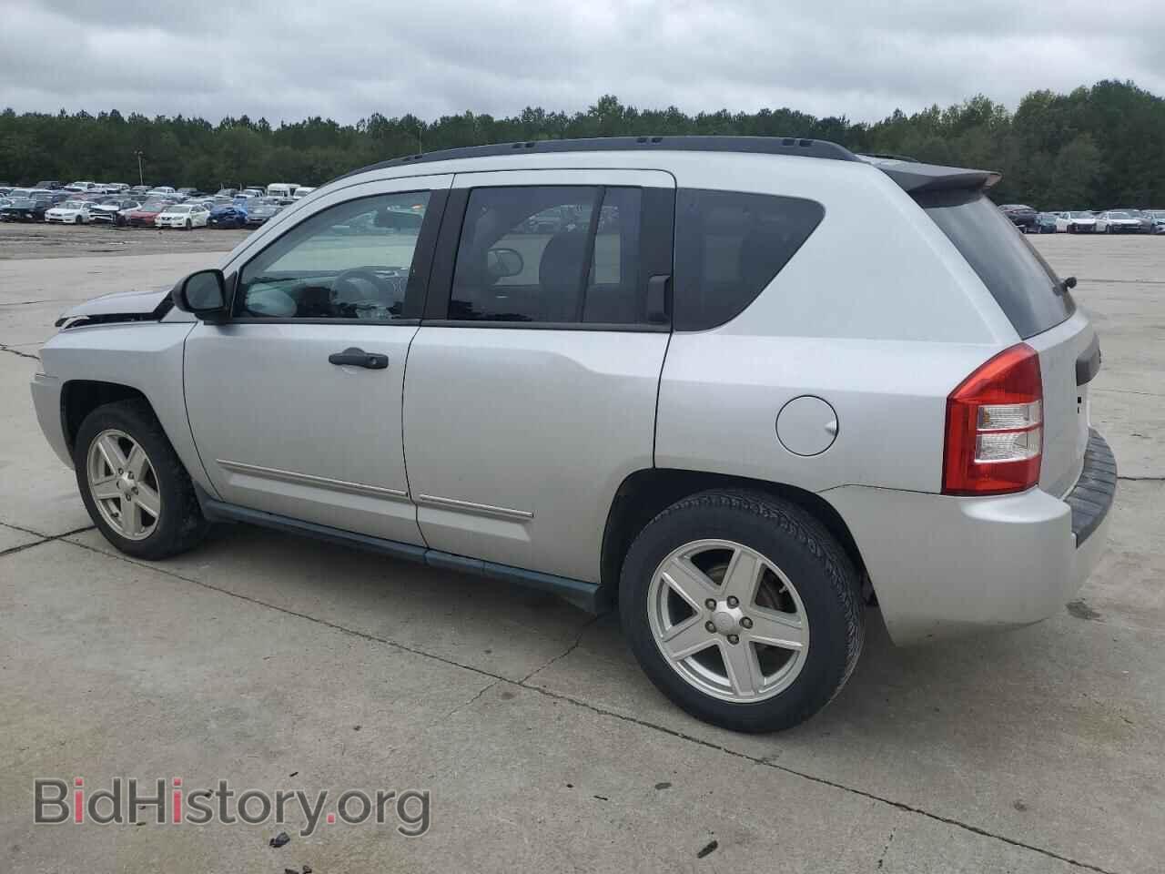 2010 JEEP COMPASS - VIN: 1J4NT1FA7AD641556 - Фото 2