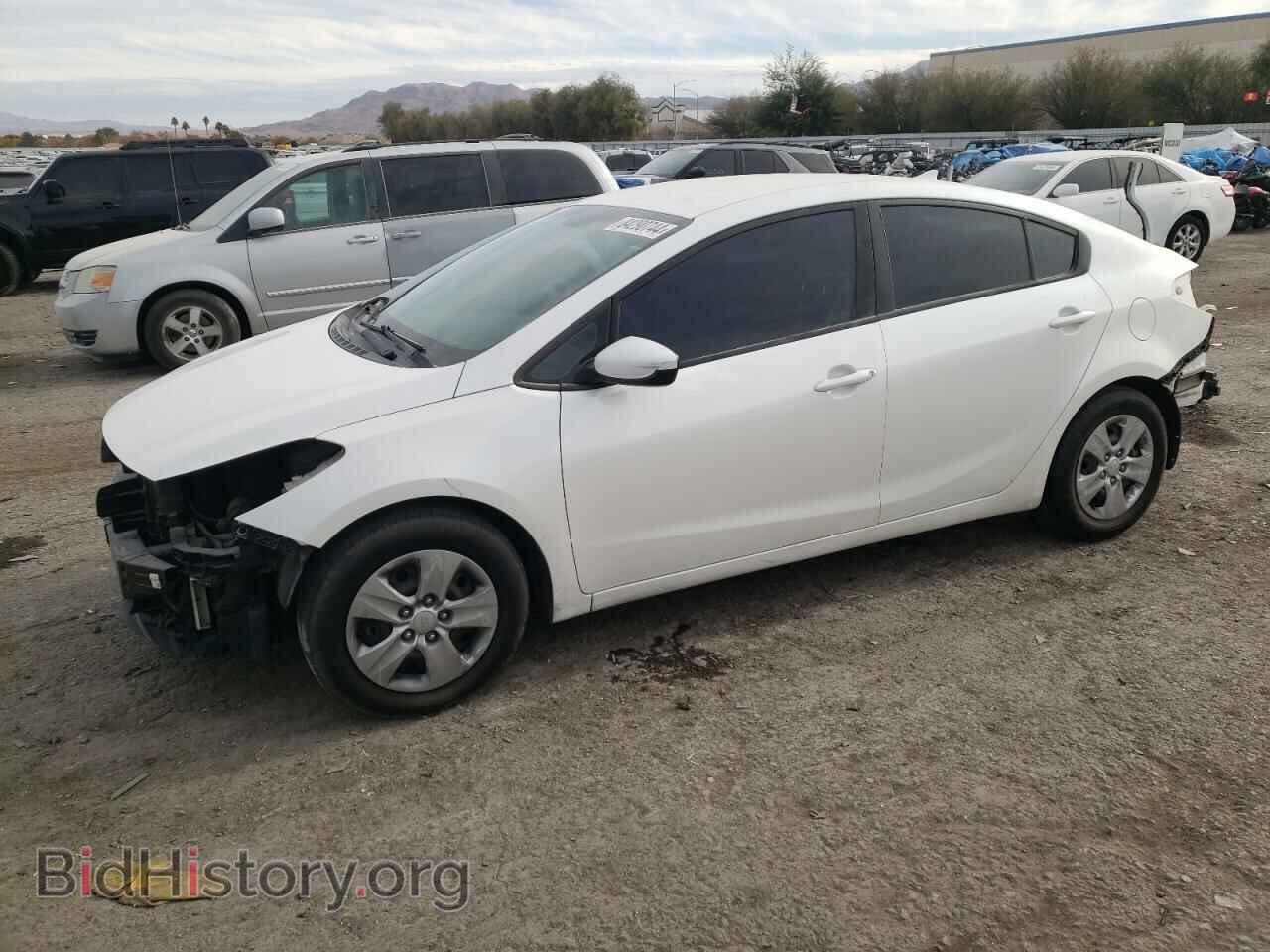 Photo 3KPFL4A79HE116000 - KIA FORTE 2017