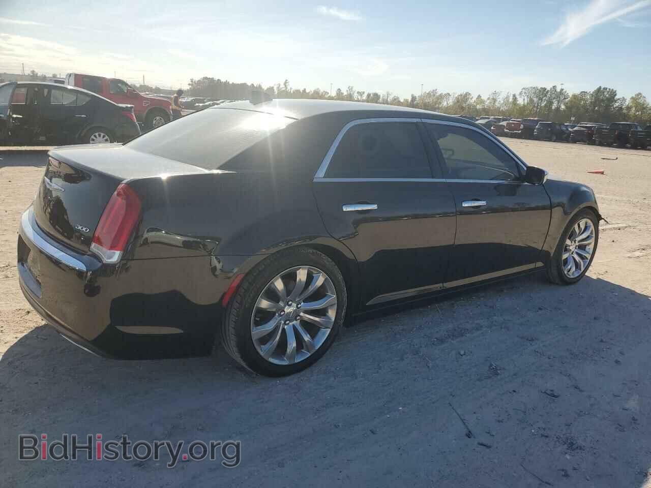 2019 CHRYSLER 300 - VIN: 2C3CCAEG5KH689519 - Фото 3