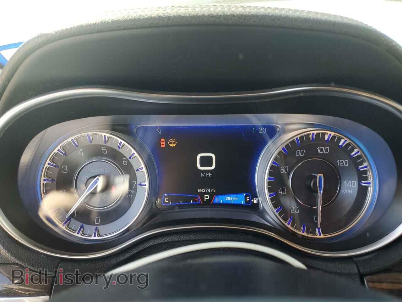 2019 CHRYSLER 300 - VIN: 2C3CCAEG5KH689519 - Фото 9