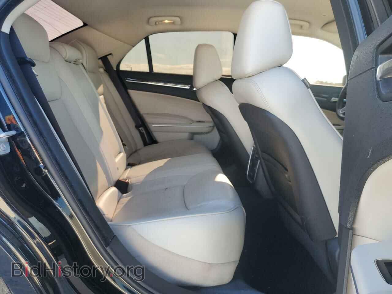 2019 CHRYSLER 300 - VIN: 2C3CCAEG5KH689519 - Фото 10