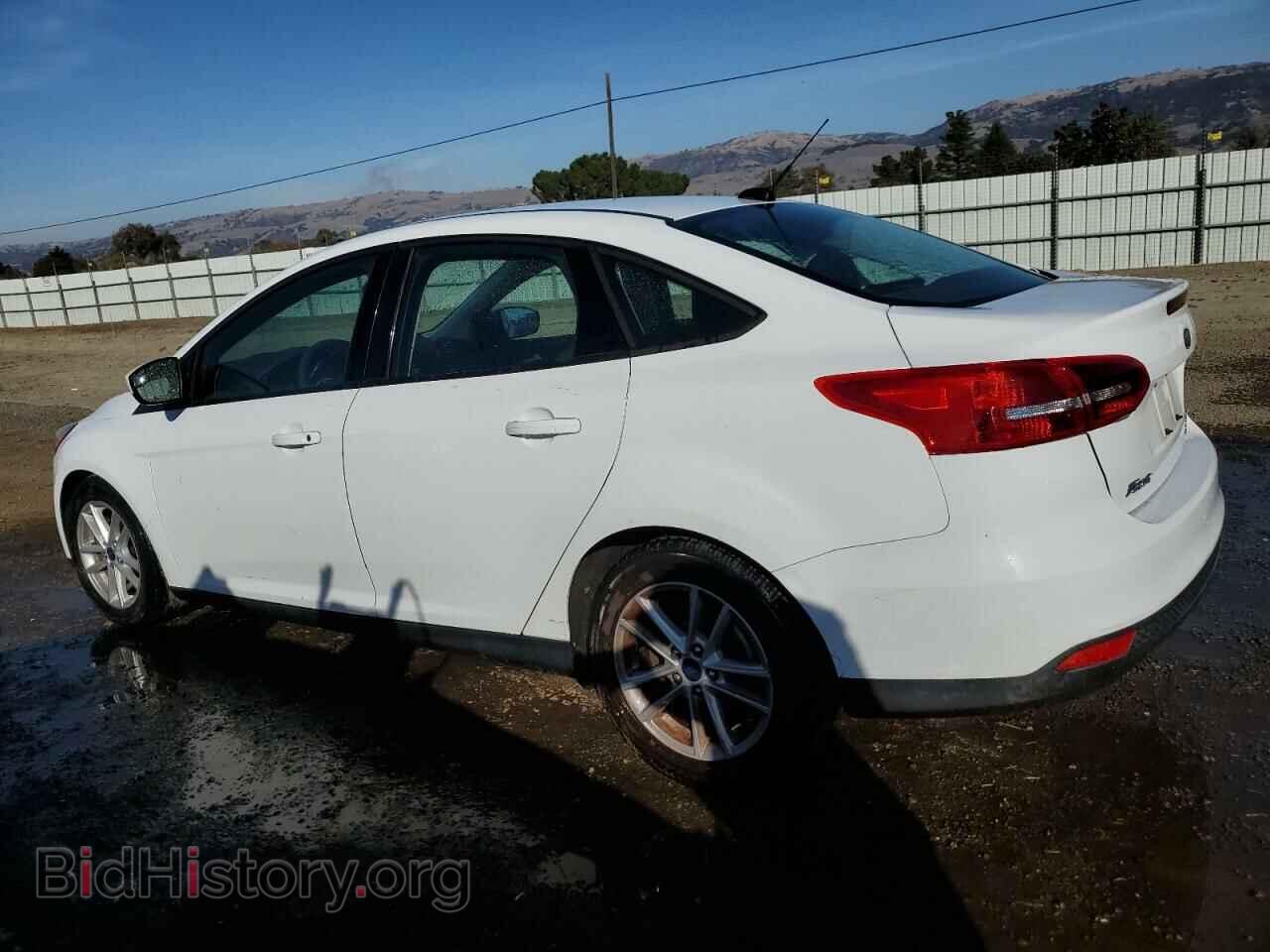 2018 FORD FOCUS - VIN: 1FADP3FE1JL279093 - Photo 2