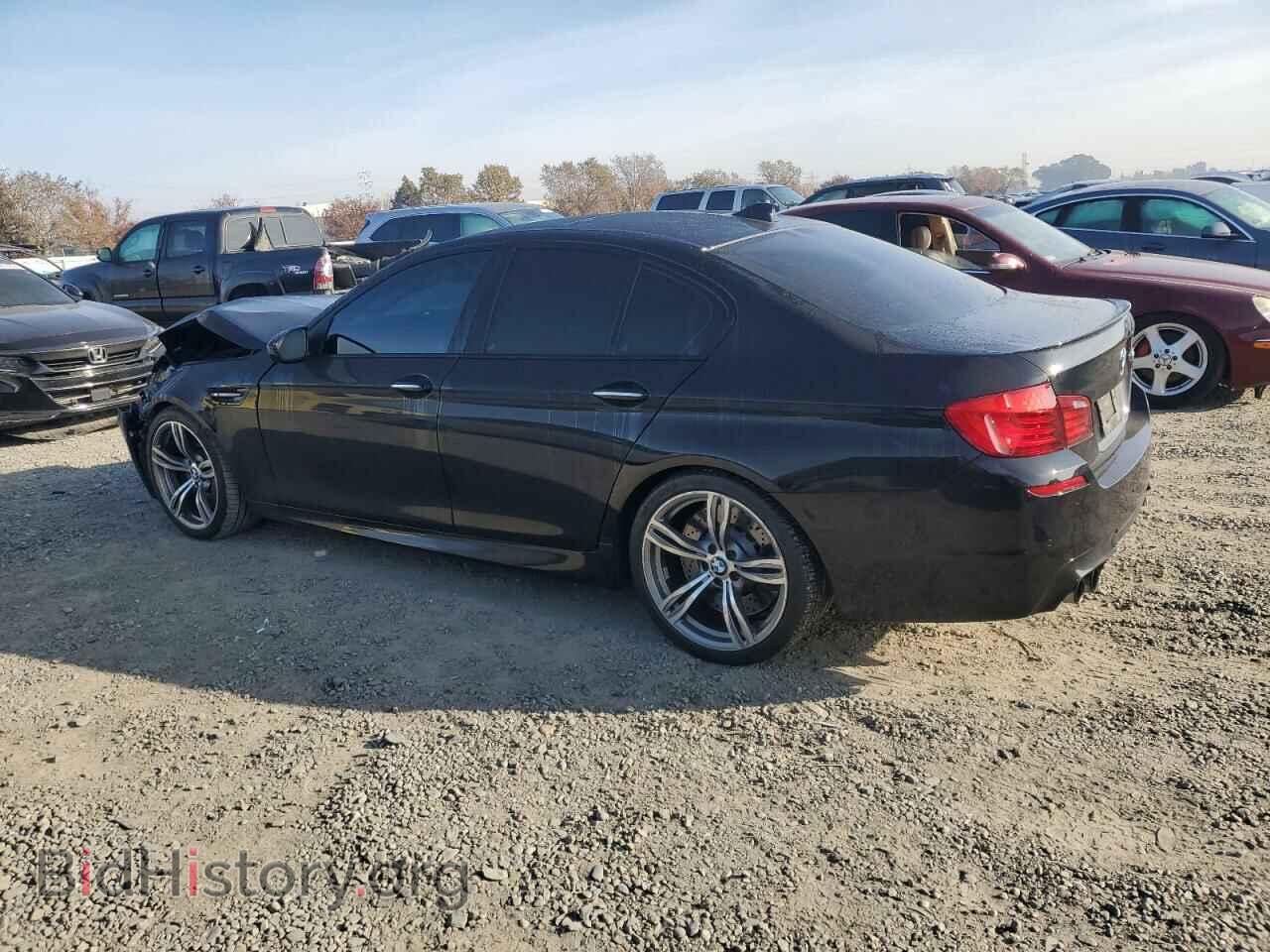 2013 BMW M5 - VIN: WBSFV9C58DD096250 - Фото 2