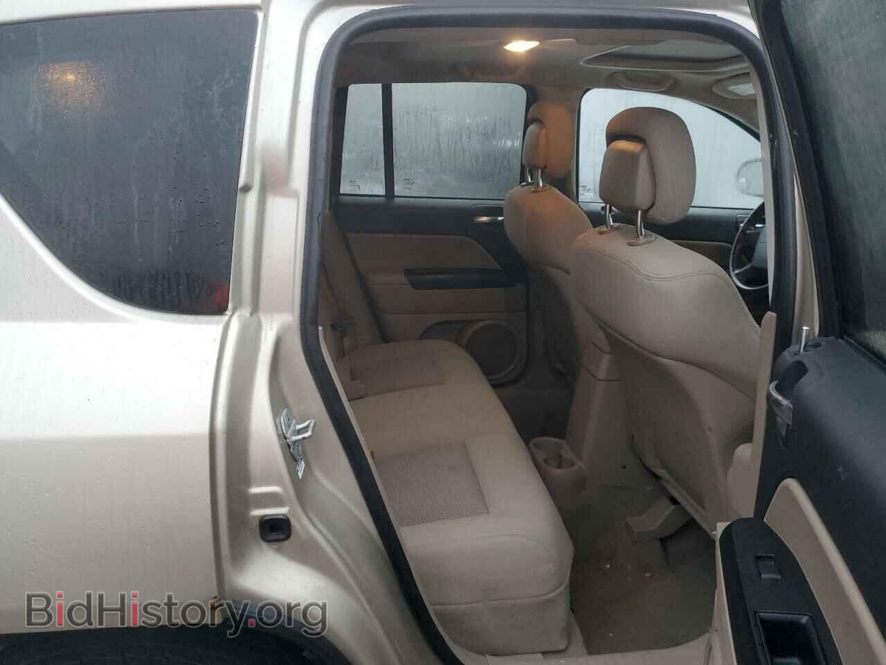 2010 JEEP COMPASS - VIN: 1J4NT4FBXAD585591 - Фото 11