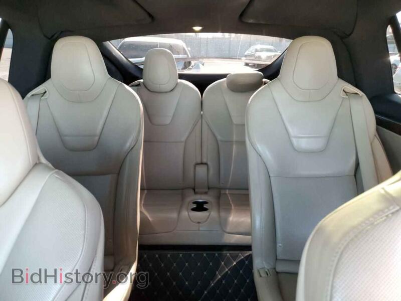 2016 Tesla MODEL X (VIN 5YJXCBE22GF030253) — фото 10 из 13