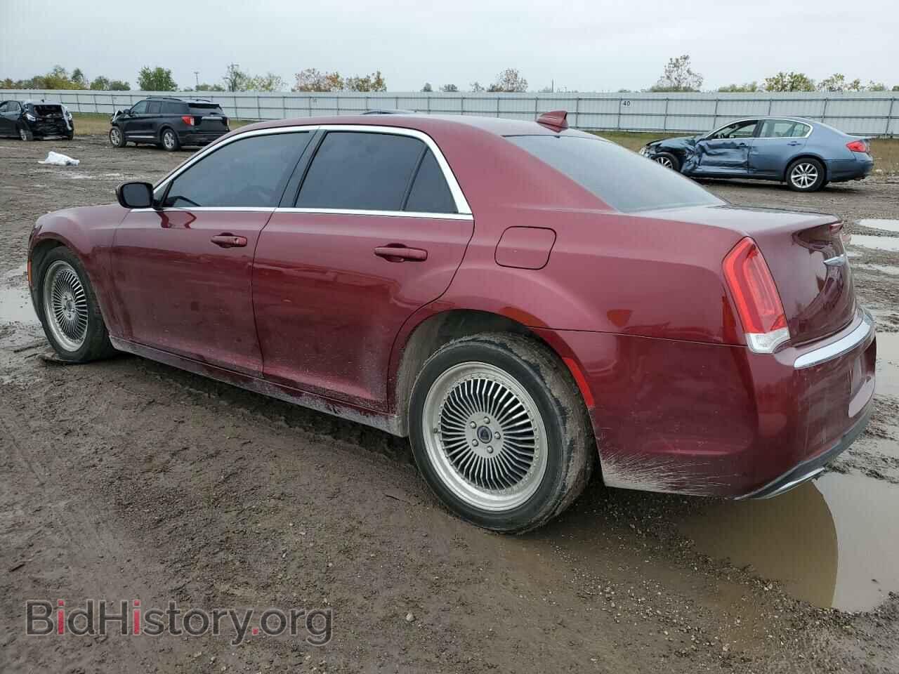 2015 CHRYSLER 300 - VIN: 2C3CCAAG1FH830260 - Фото 2