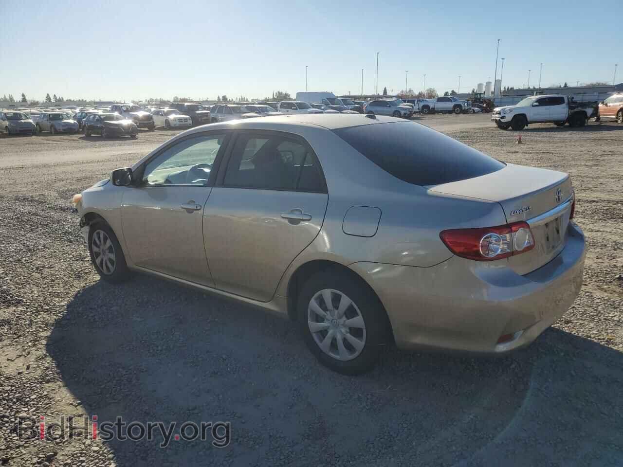 2011 TOYOTA COROLLA - VIN: JTDBU4EE6B9124717 - Фото 2