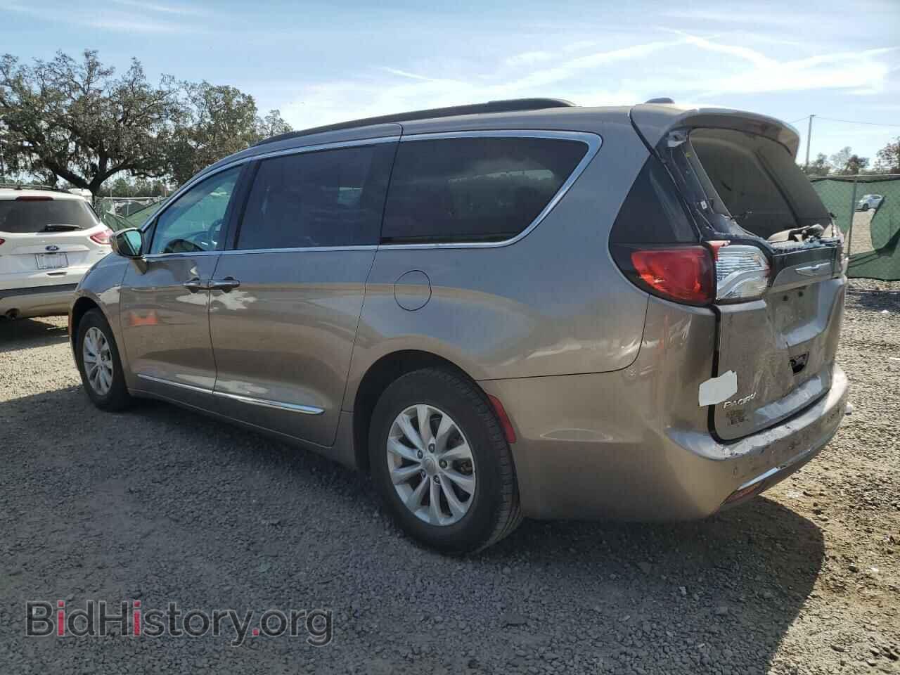 2017 CHRYSLER PACIFICA - VIN: 2C4RC1BG6HR613854 - Фото 2
