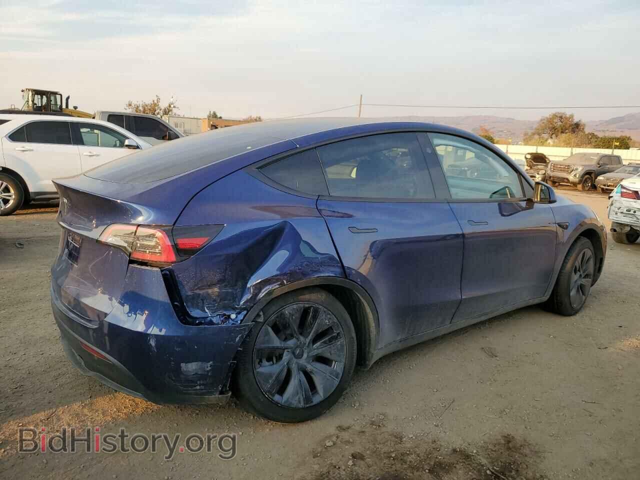 2024 TESLA MODEL Y - VIN: 7SAYGDED7RF120168 - Фото 3