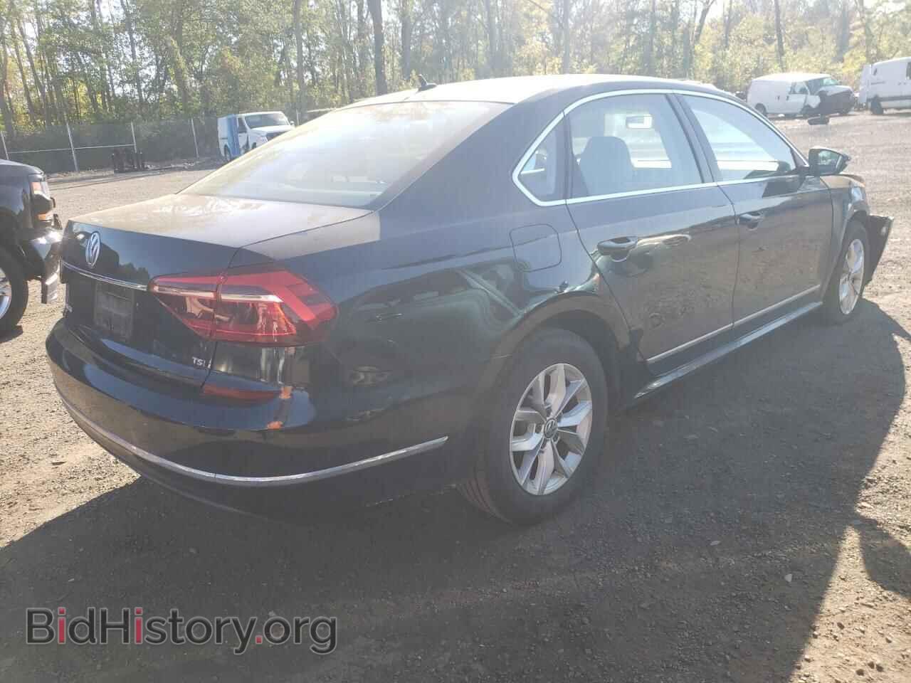 2017 VOLKSWAGEN PASSAT - VIN: 1VWAT7A30HC012122 - Фото 3