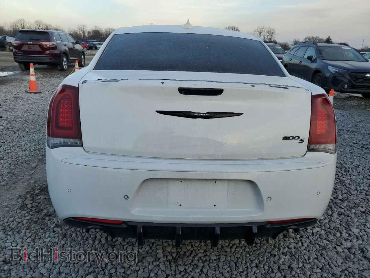 2016 CHRYSLER 300 - VIN: 2C3CCABG3GH141739 - Фото 6
