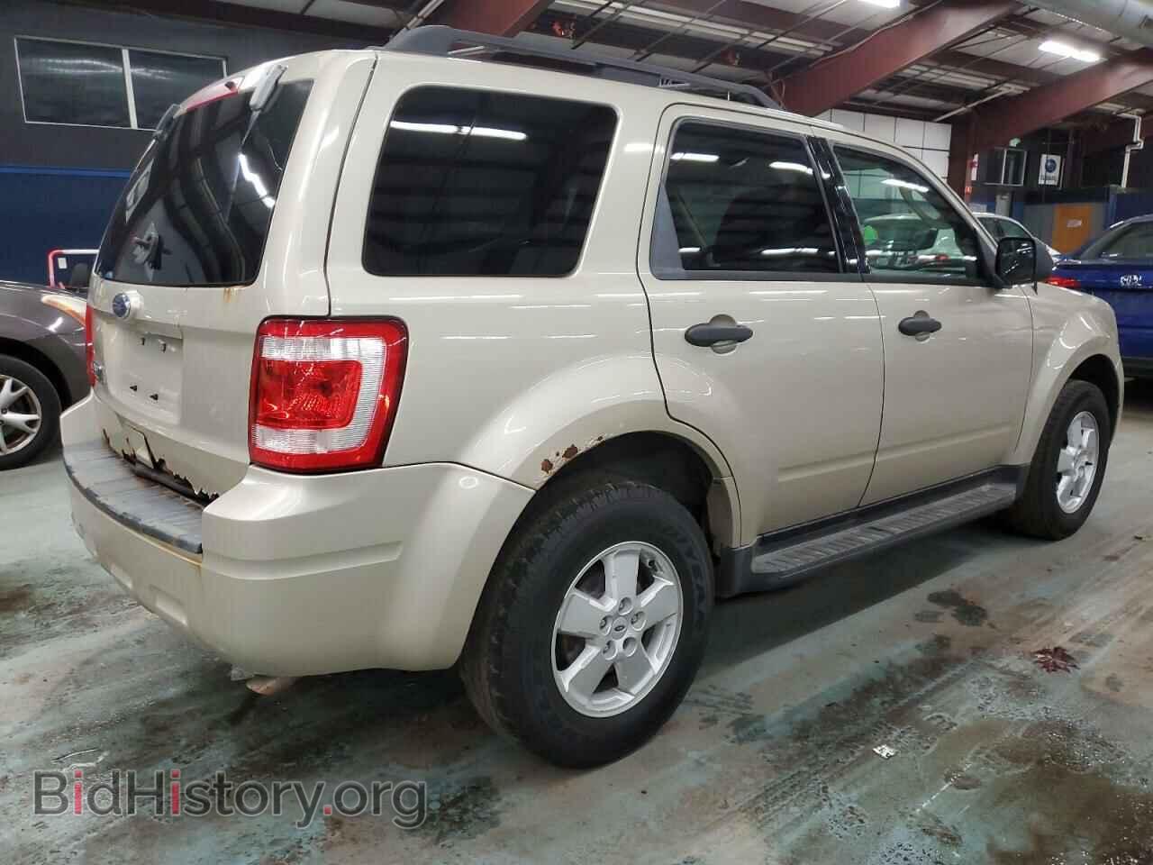 2010 FORD ESCAPE - VIN: 1FMCU9D77AKC29953 - Фото 3