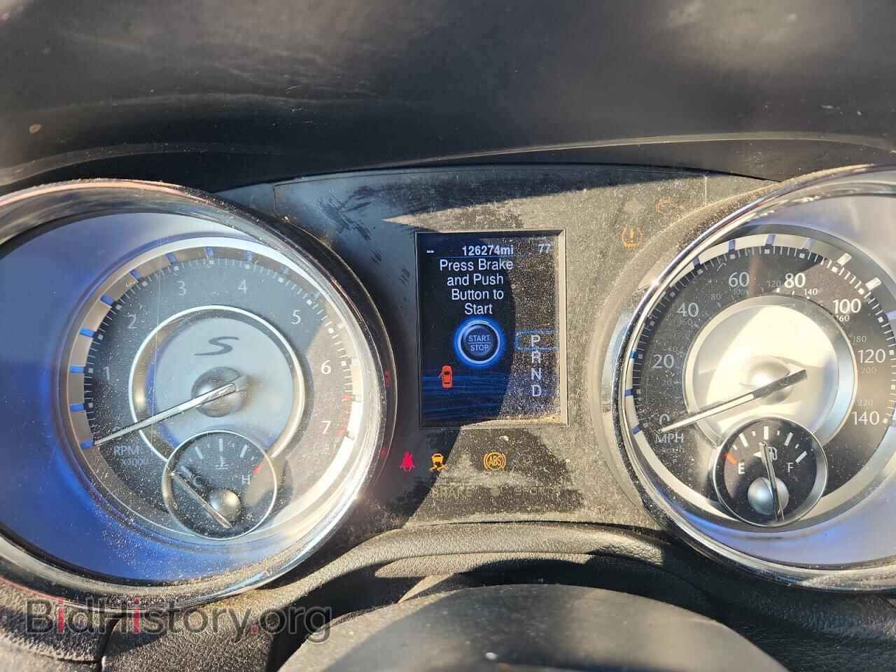 2014 CHRYSLER 300 - VIN: 2C3CCABG4EH200617 - Фото 9