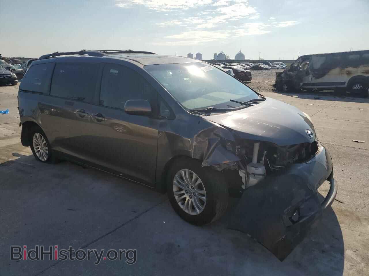 2012 TOYOTA All Models - VIN: 5TDYK3DC8CS244970 - Фото 4