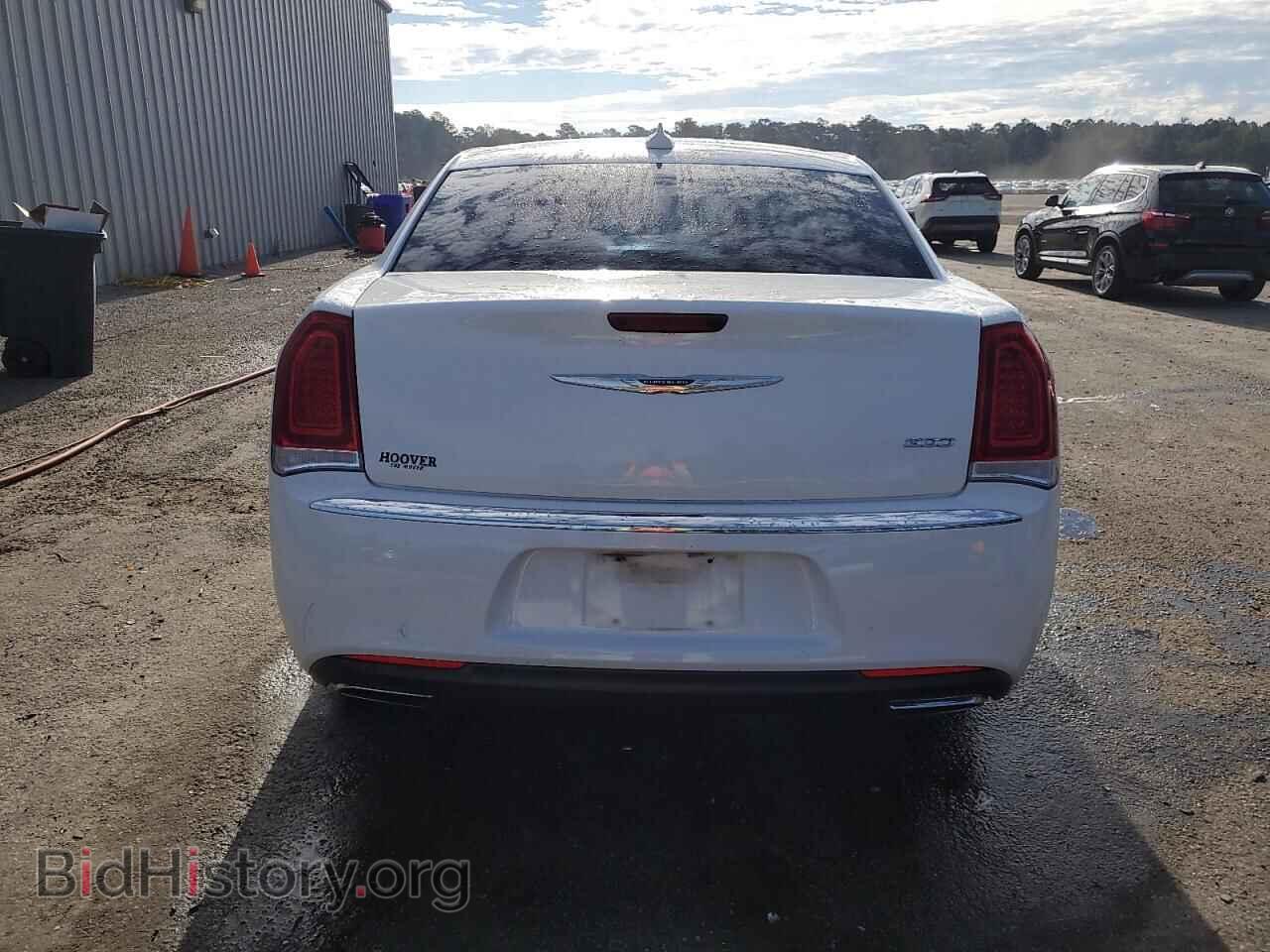 2015 CHRYSLER 300 - VIN: 2C3CCAAG3FH820359 - Фото 6