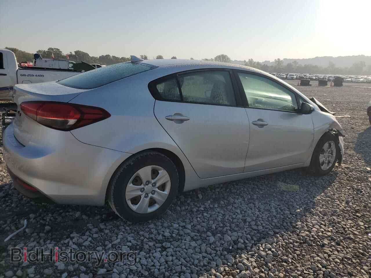2017 KIA FORTE - VIN: 3KPFK4A79HE078044 - Фото 3