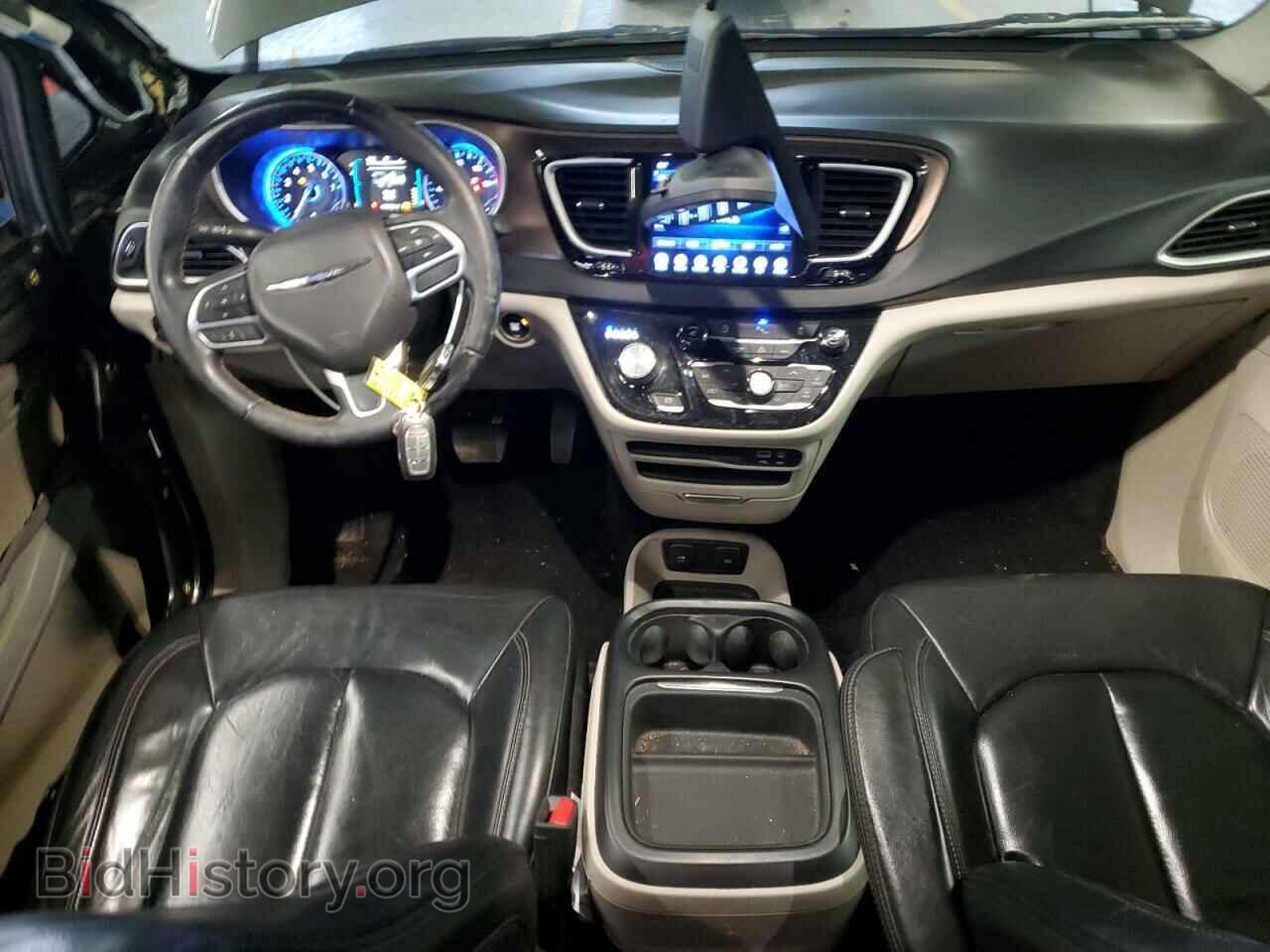 2017 CHRYSLER PACIFICA - VIN: 2C4RC1BGXHR776975 - Photo 8