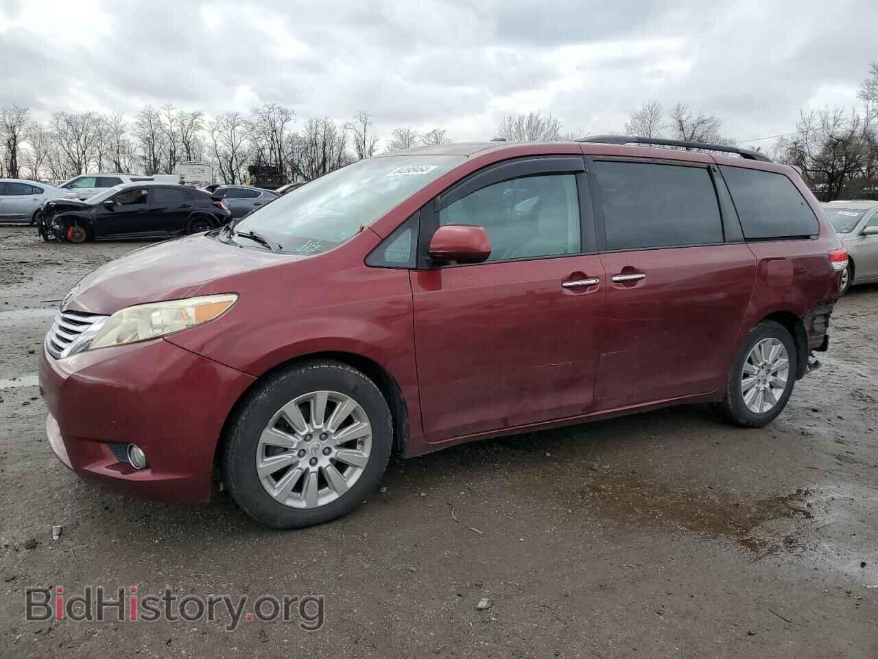 Photo 5TDDK3DC4BS005591 - TOYOTA All Models 2011