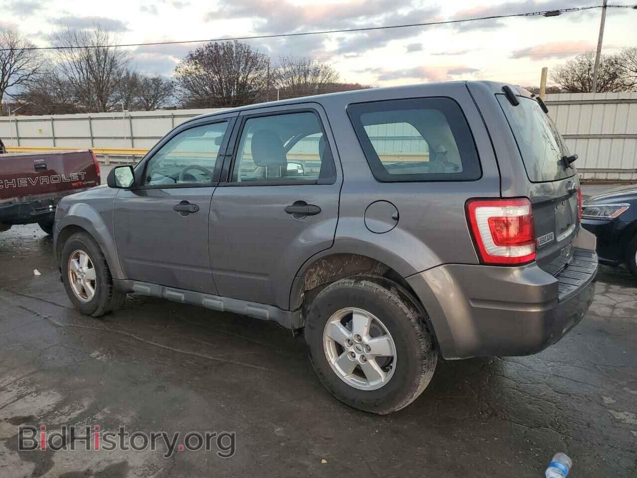 2010 FORD ESCAPE - VIN: 1FMCU0C79AKB55464 - Фото 2