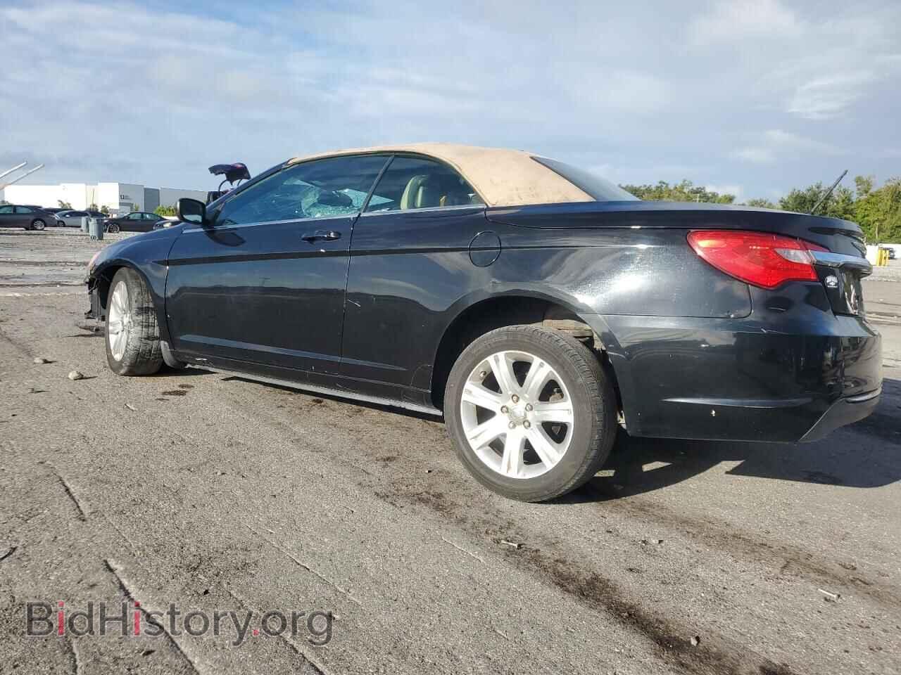 2011 CHRYSLER 200 - VIN: 1C3BC2EB3BN614198 - Фото 2
