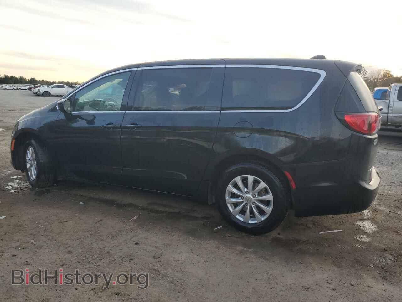2018 CHRYSLER PACIFICA - VIN: 2C4RC1FG6JR158097 - Фото 2