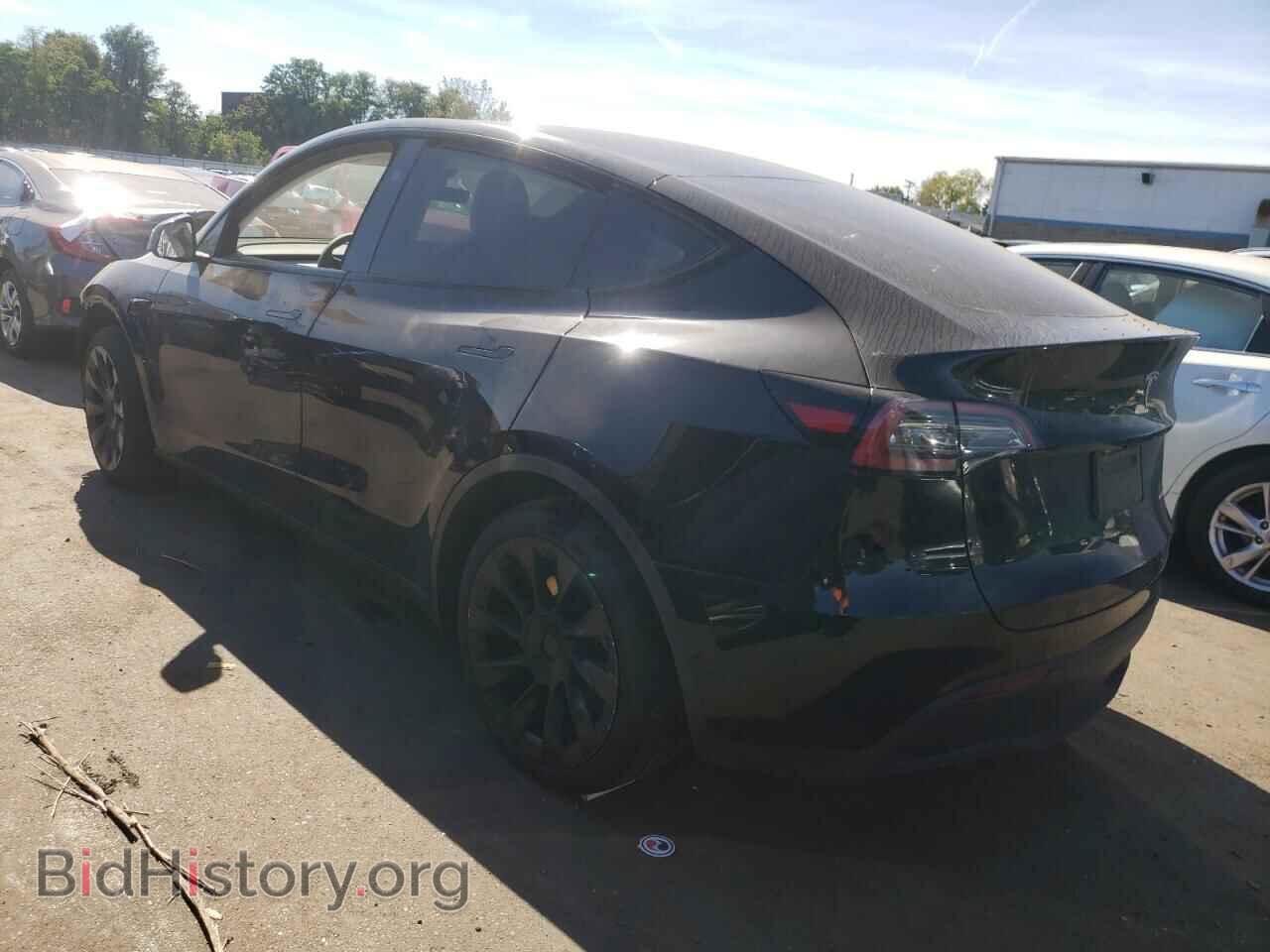 2024 TESLA MODEL Y - VIN: 7SAYGDEE0RA219730 - Photo 2
