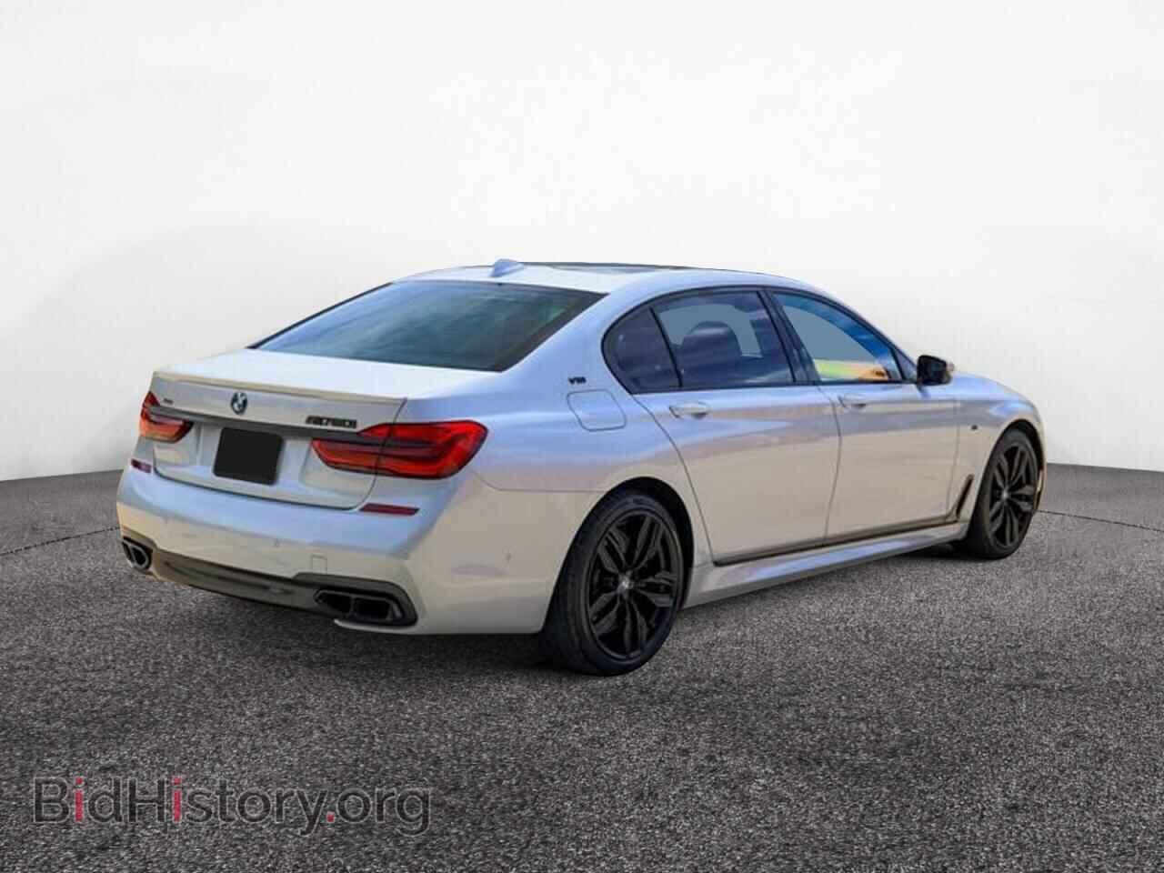 2019 BMW M7 - VIN: WBA7H6C50KG615043 - Фото 4