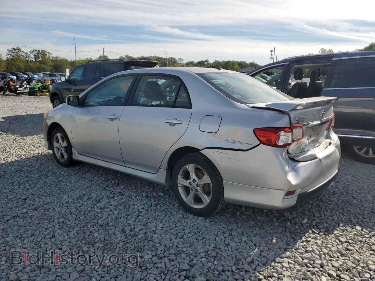 2011 TOYOTA COROLLA - VIN: 2T1BU4EEXBC702957 - Фото 2