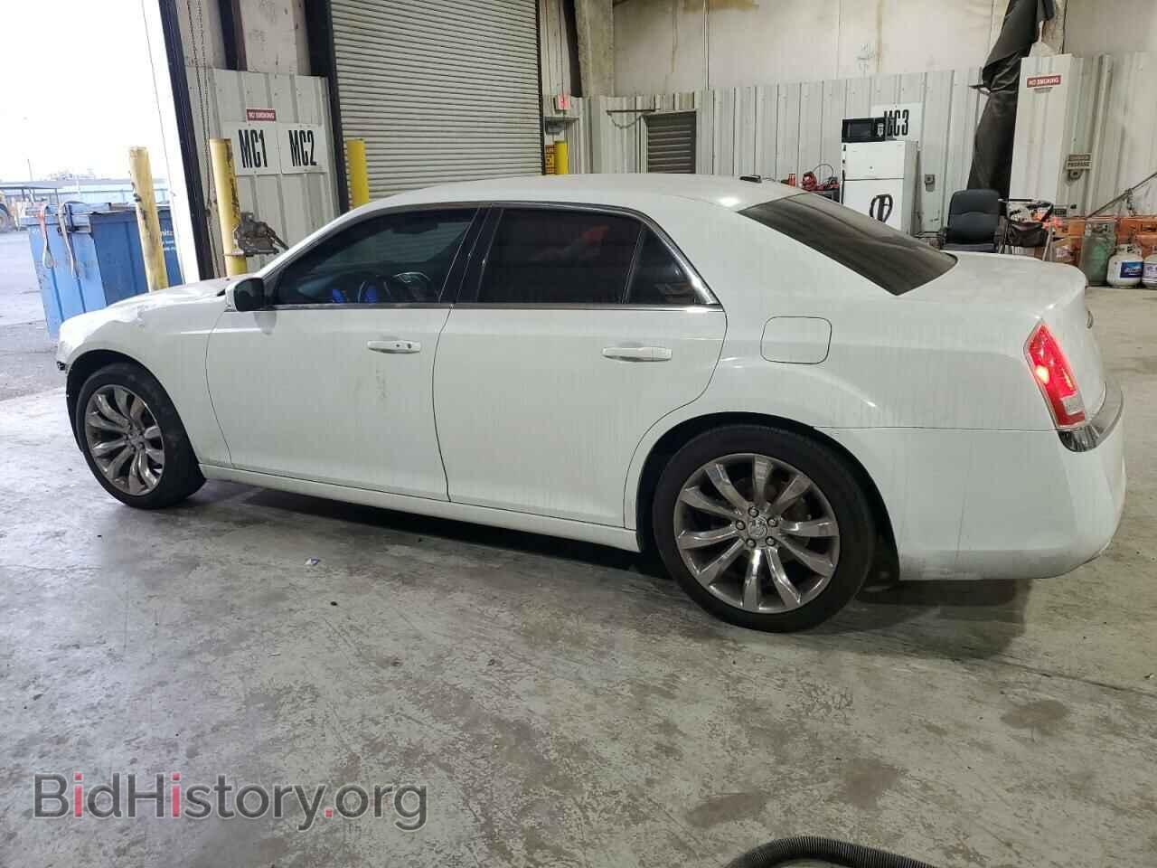 2014 CHRYSLER 300 - VIN: 2C3CCAAG2EH243872 - Фото 2