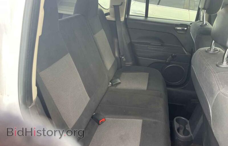 2014 Jeep COMPASS (VIN 1C4NJDBB9ED658991) — photo 6 of 10