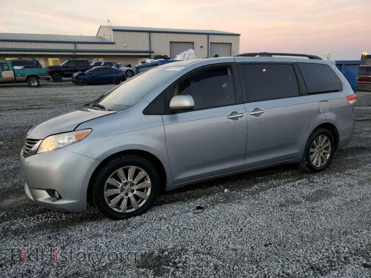 Photo 5TDDK3DC6BS029701 - TOYOTA All Models 2011