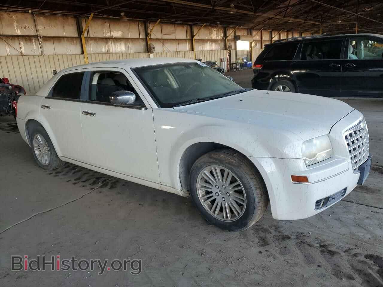 2010 CHRYSLER 300 - VIN: 2C3CA4CD9AH105556 - Фото 4
