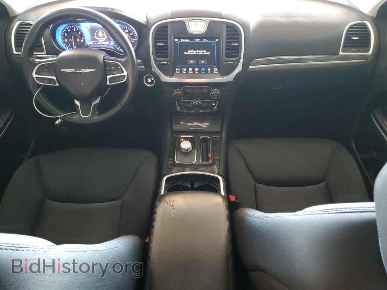 2019 CHRYSLER 300 - VIN: 2C3CCAAG3KH612427 - Фото 8