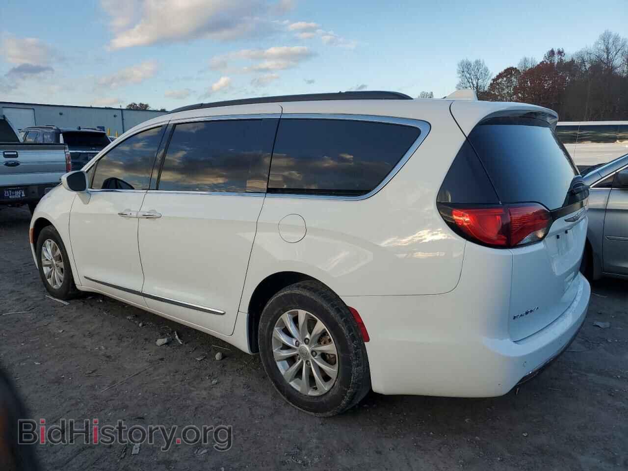 2017 CHRYSLER PACIFICA - VIN: 2C4RC1BG5HR539908 - Photo 2