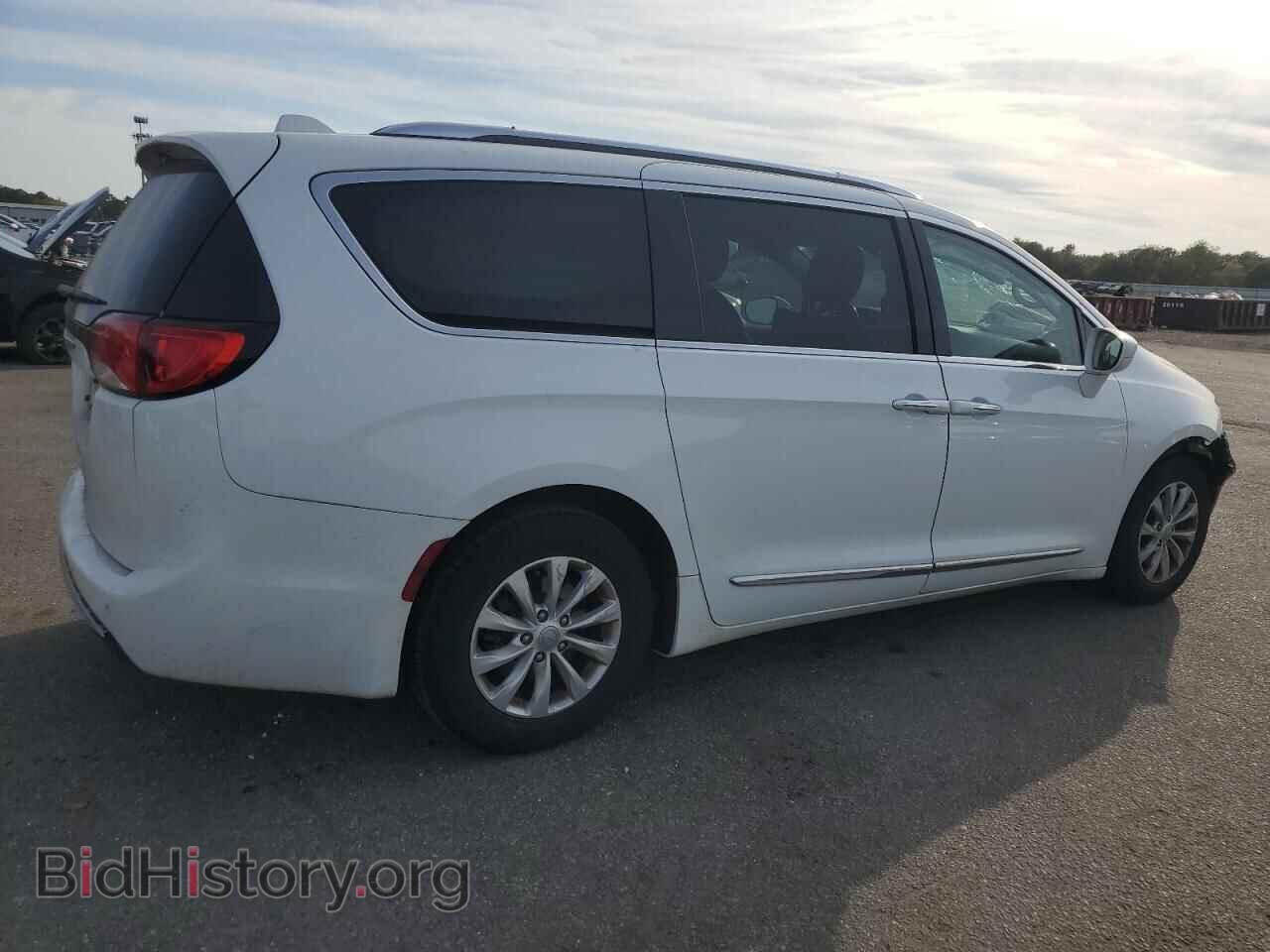 2018 CHRYSLER PACIFICA - VIN: 2C4RC1BG0JR174530 - Фото 3