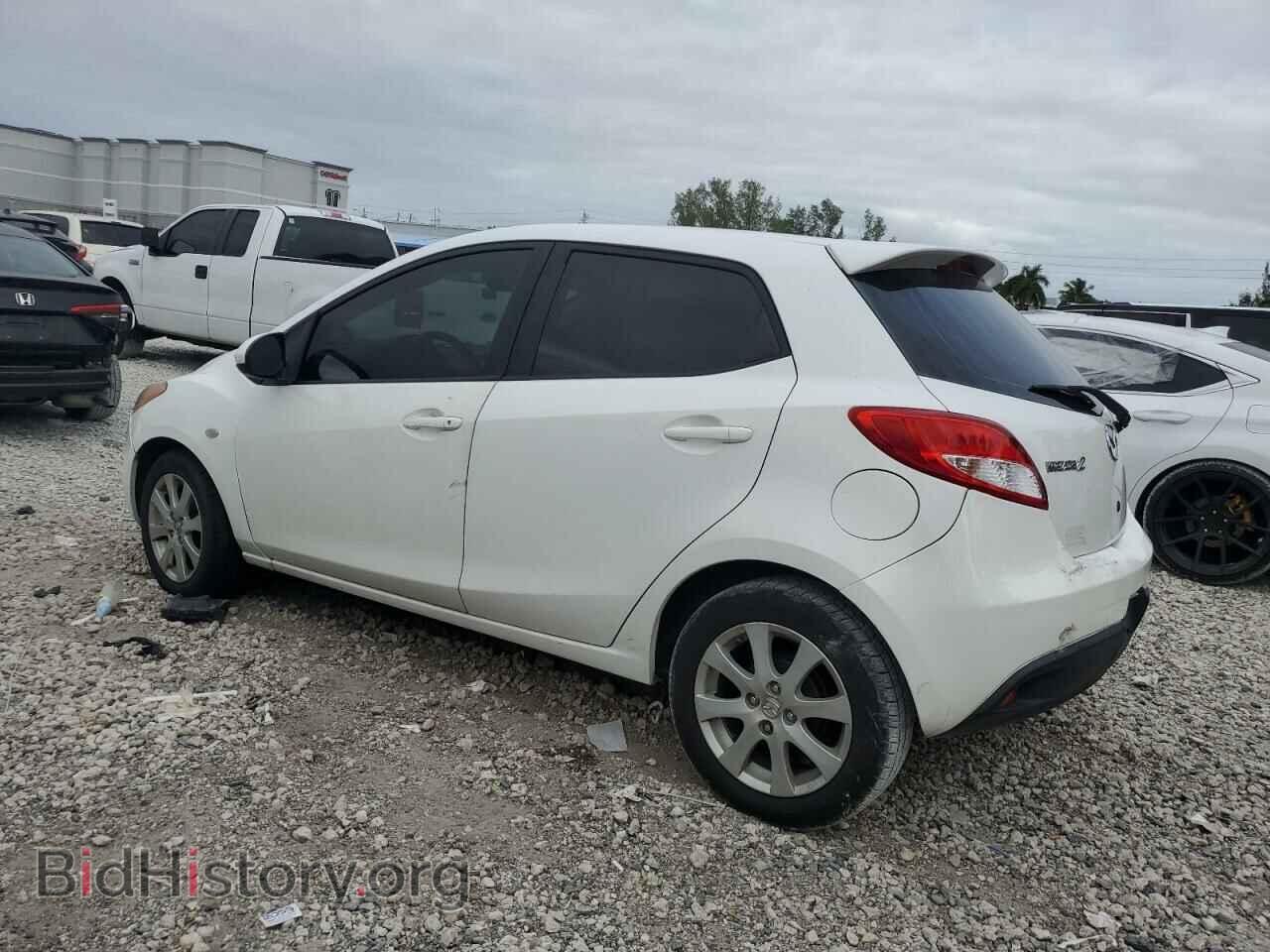 2011 MAZDA 2 - VIN: JM1DE1HY9B0125682 - Photo 2