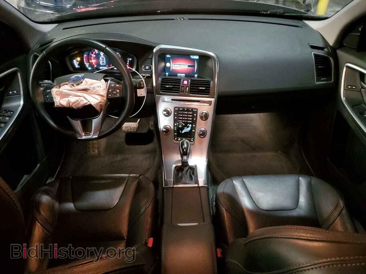 2017 VOLVO XC60 - VIN: YV449MRR1H2041721 - Фото 8