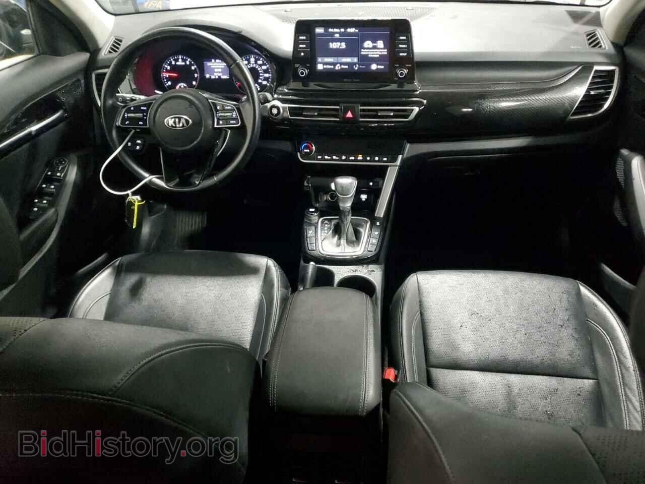 2021 KIA SELTOS - VIN: KNDERCAA1M7209572 - Фото 8