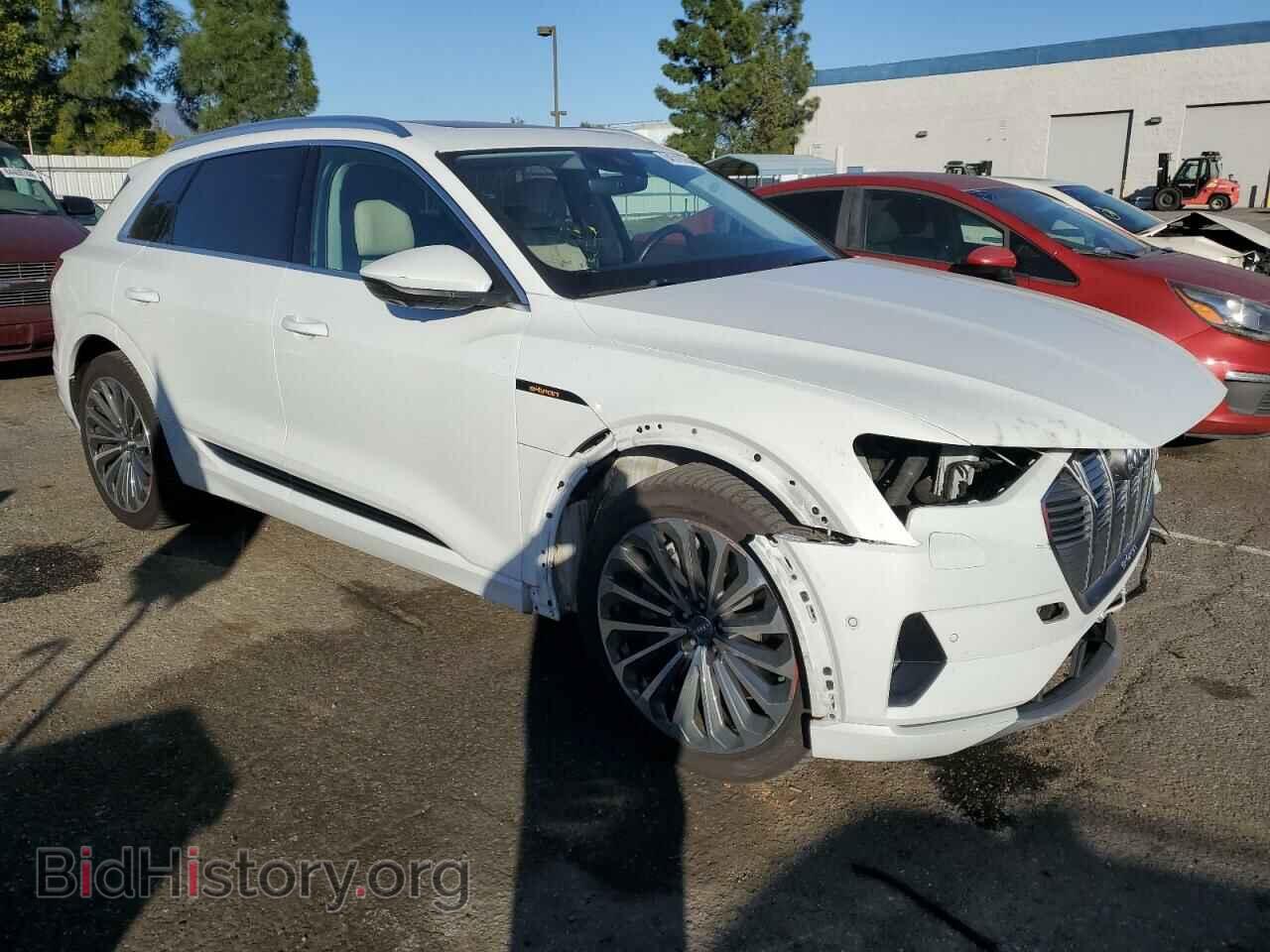 2019 AUDI E-TRON - VIN: WA1VAAGE2KB009133 - Photo 4