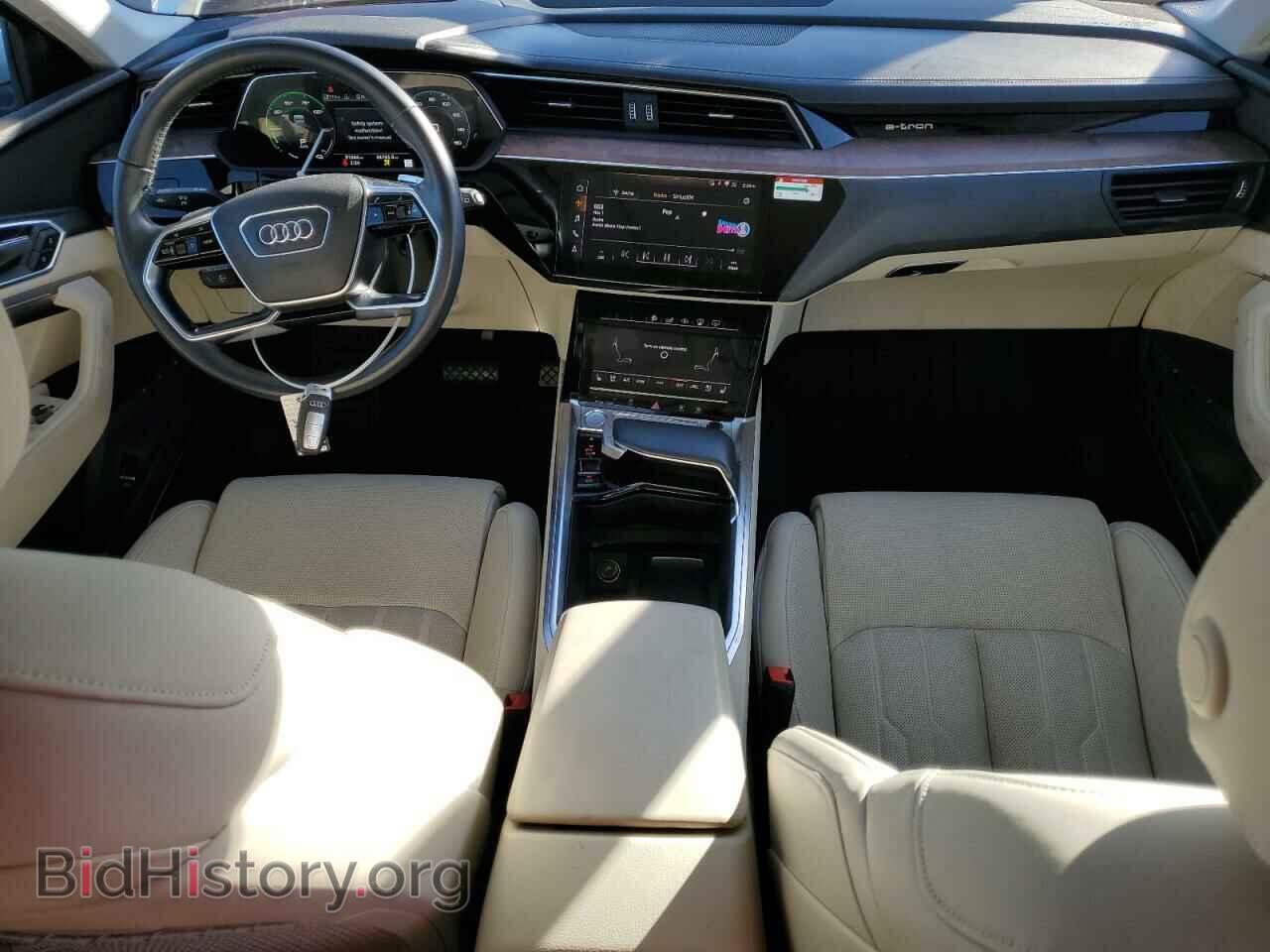 2019 AUDI E-TRON - VIN: WA1VAAGE2KB009133 - Photo 8