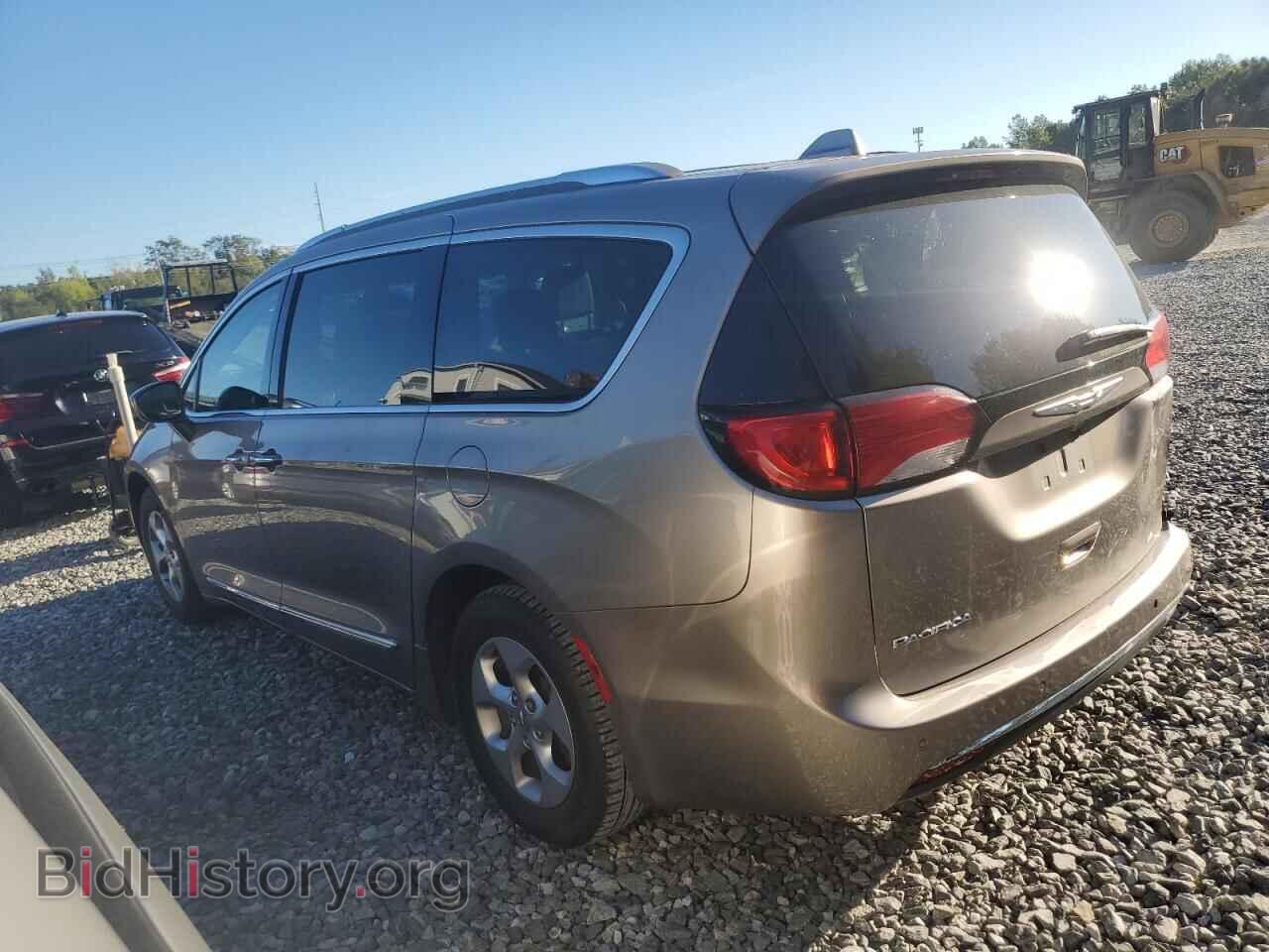 2017 CHRYSLER PACIFICA - VIN: 2C4RC1EG2HR622367 - Photo 2