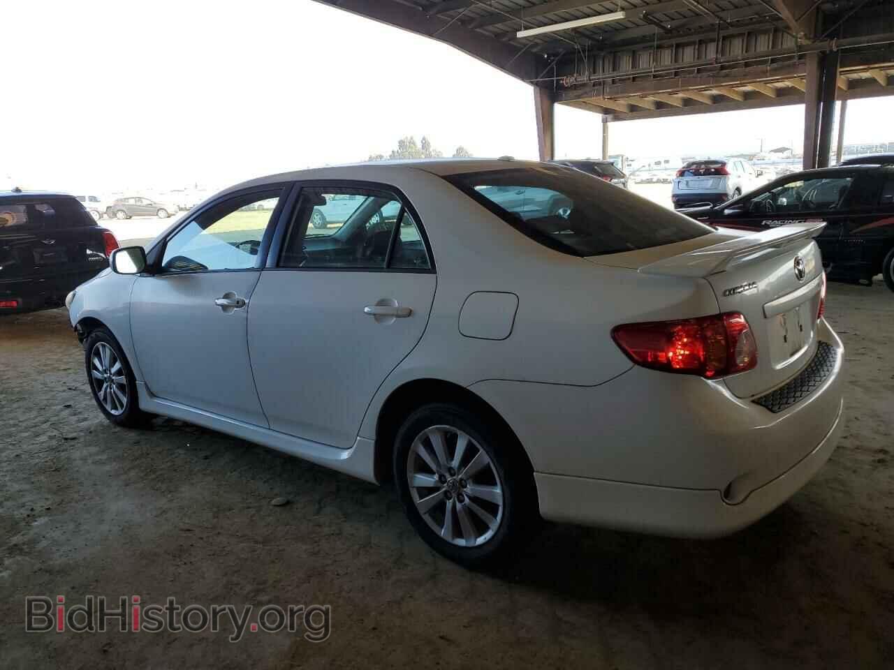 2010 TOYOTA COROLLA - VIN: 1NXBU4EE5AZ242524 - Фото 2