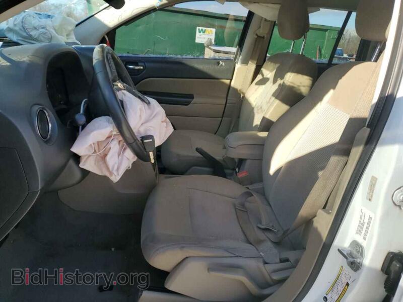 2011 Jeep COMPASS (VIN 1J4NF1FB3BD135871) — photo 7 of 14