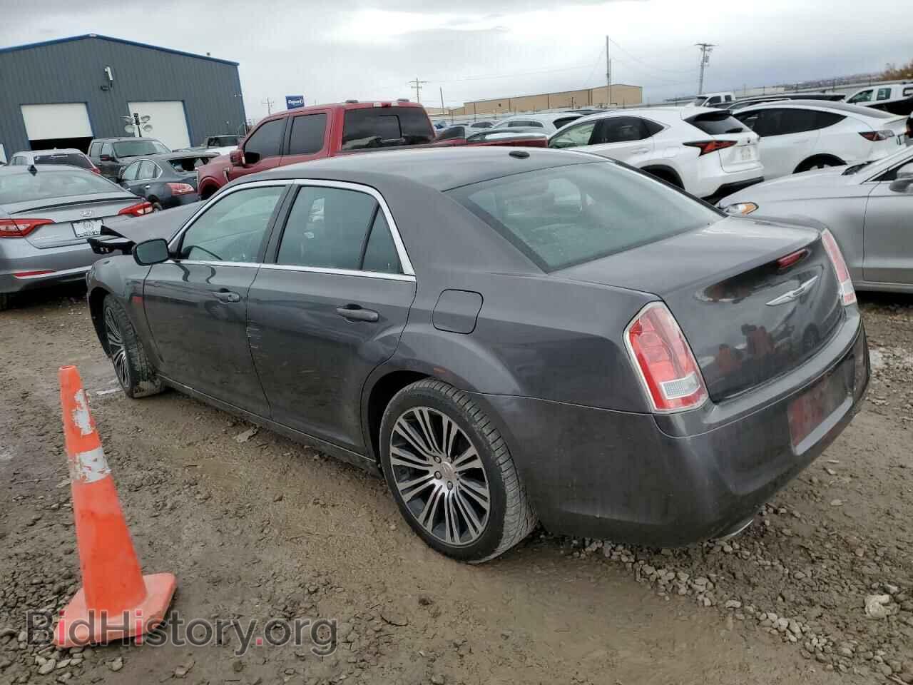 2013 CHRYSLER 300 - VIN: 2C3CCABG9DH599247 - Фото 2